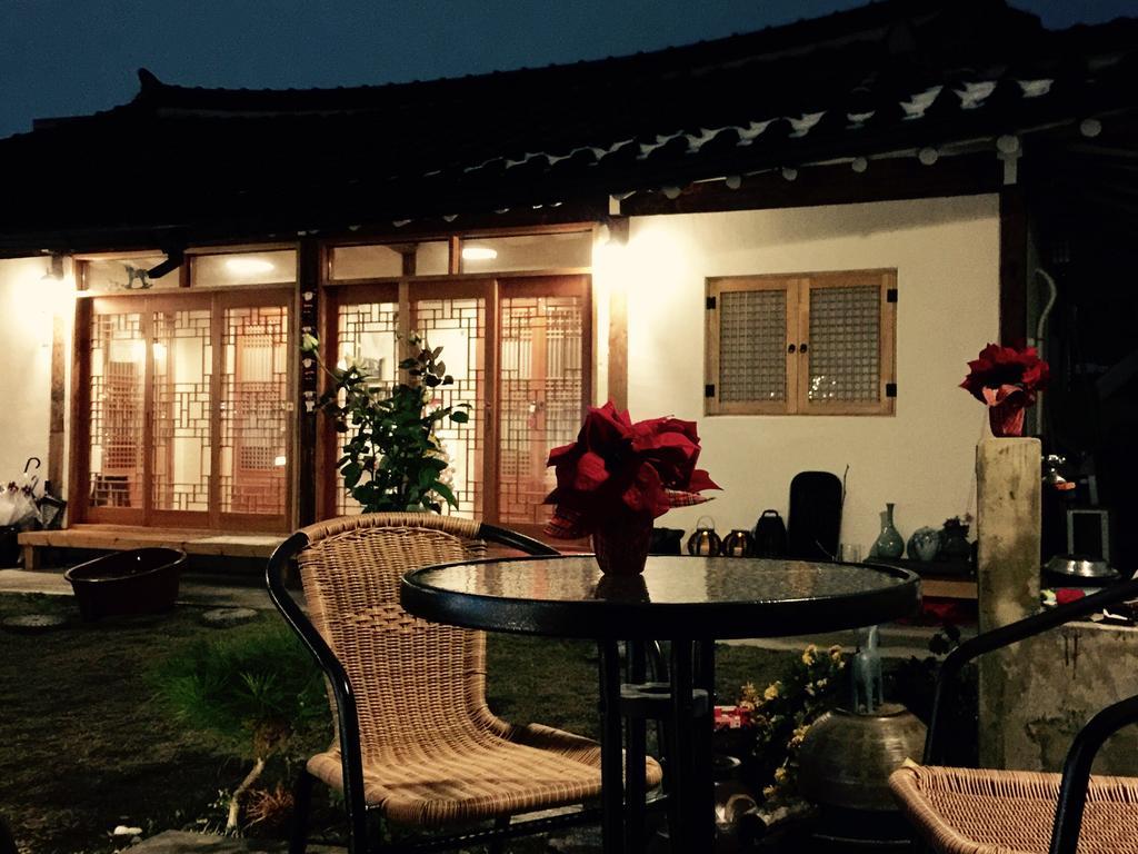 Jeonju Indigo Hanok Guesthouse Zewnętrze zdjęcie