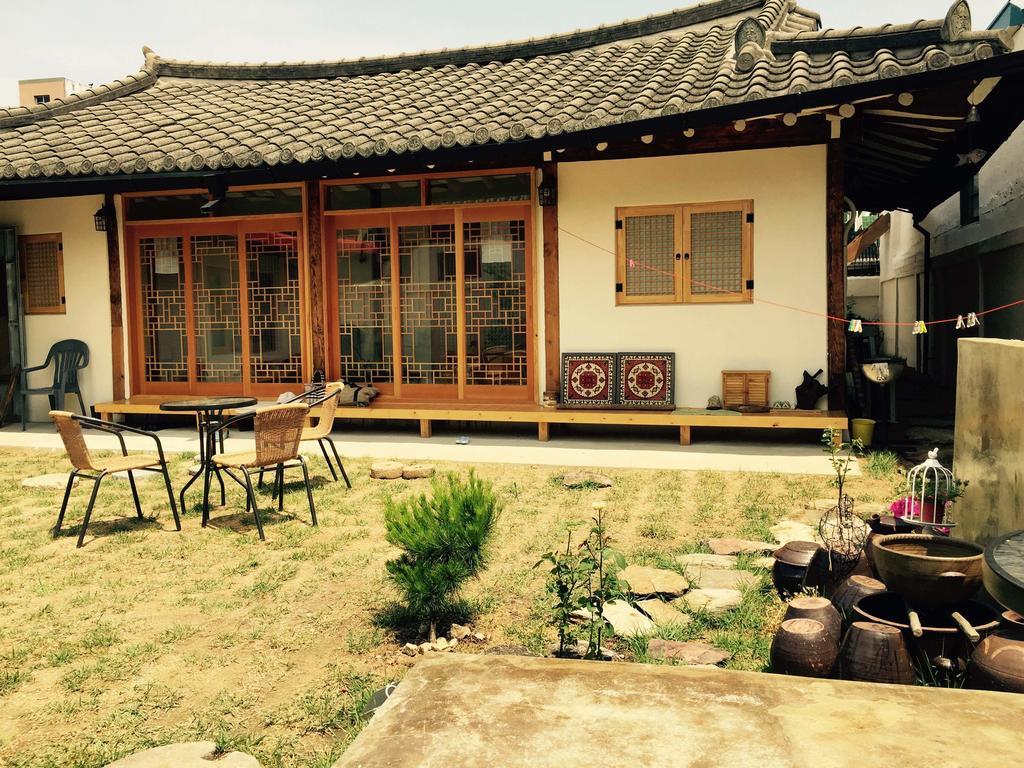 Jeonju Indigo Hanok Guesthouse Zewnętrze zdjęcie